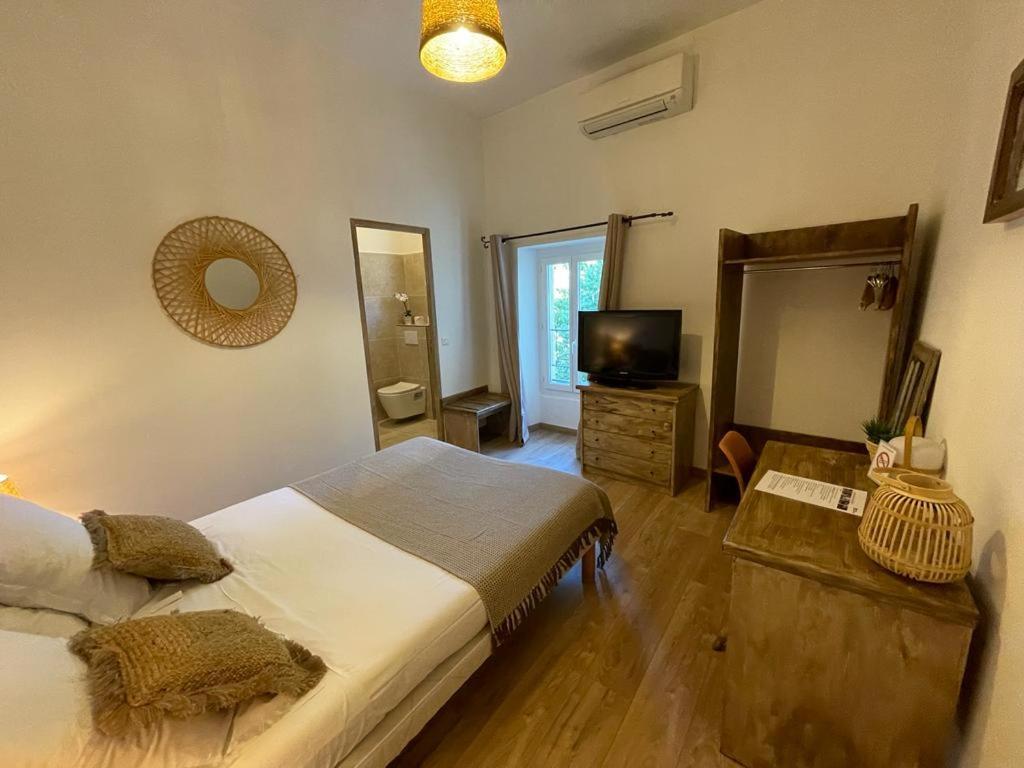 Hotel Mas De Galoffre Νιμ Εξωτερικό φωτογραφία