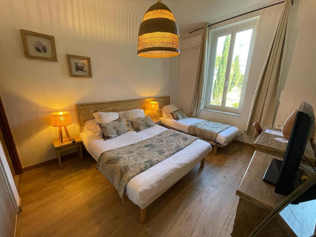 Hotel Mas De Galoffre Νιμ Εξωτερικό φωτογραφία