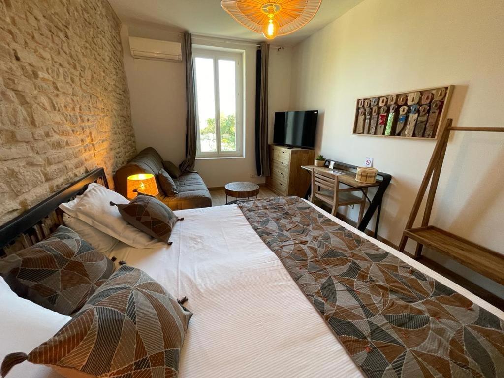 Hotel Mas De Galoffre Νιμ Εξωτερικό φωτογραφία